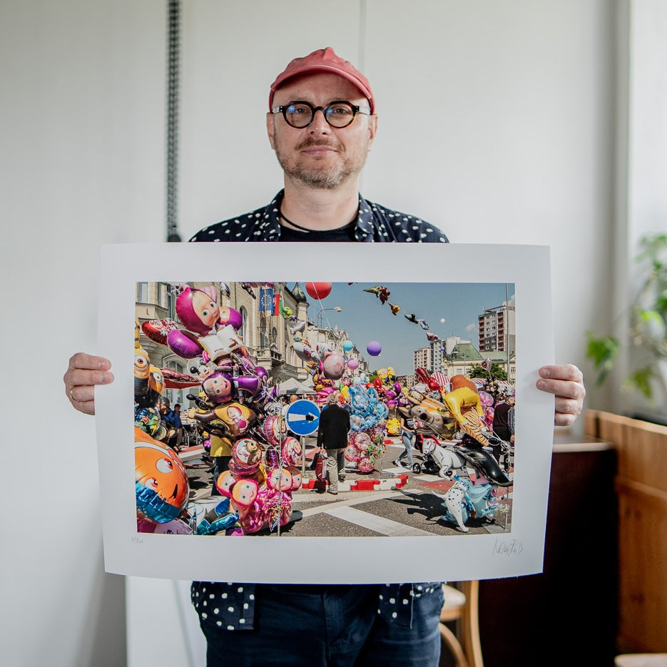 Holding the print