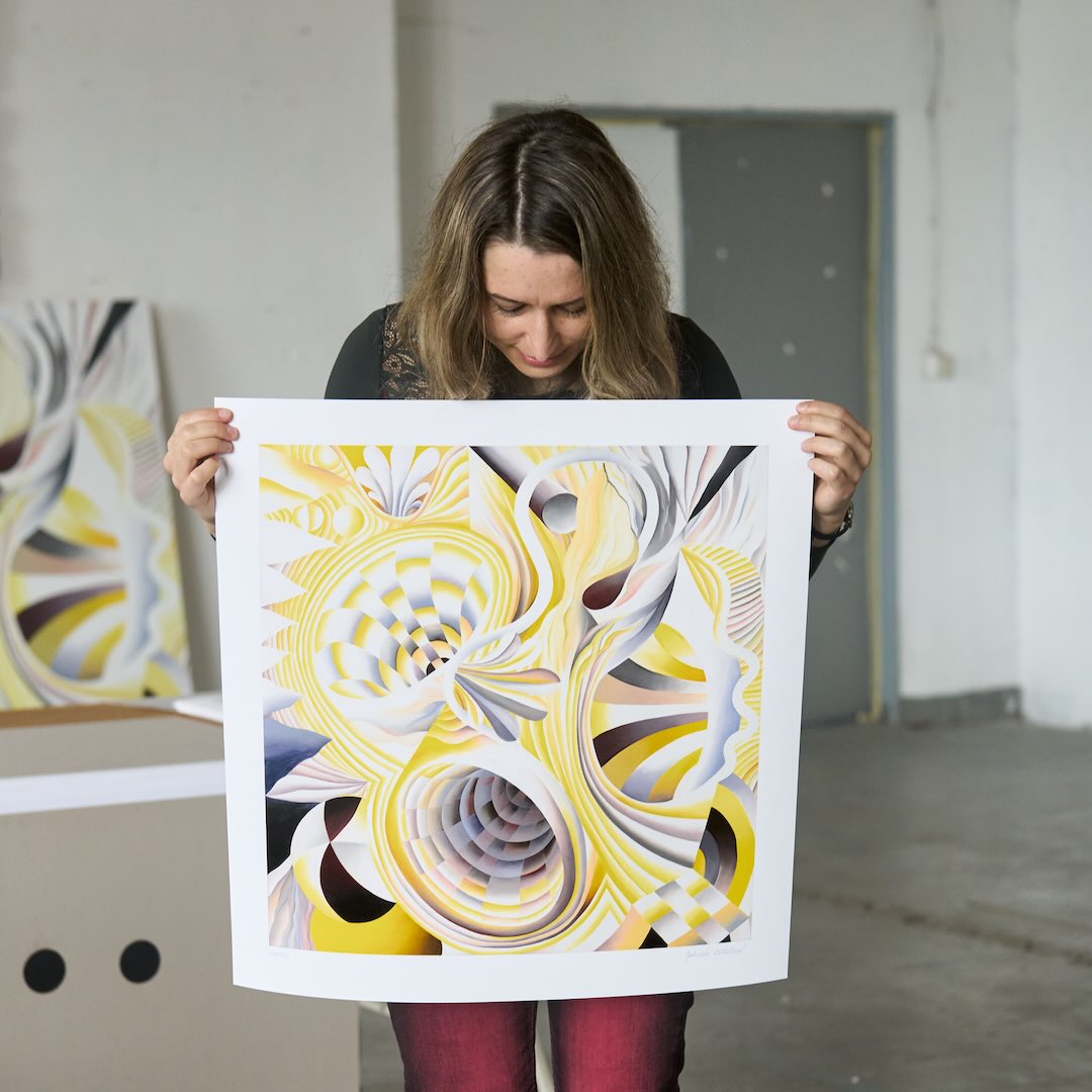 Holding the print