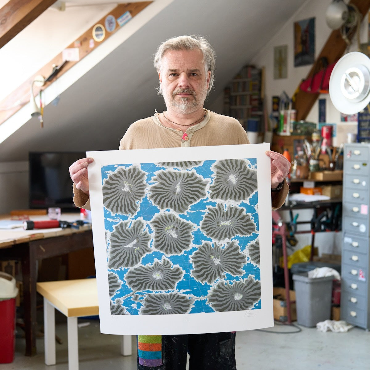 Holding the print