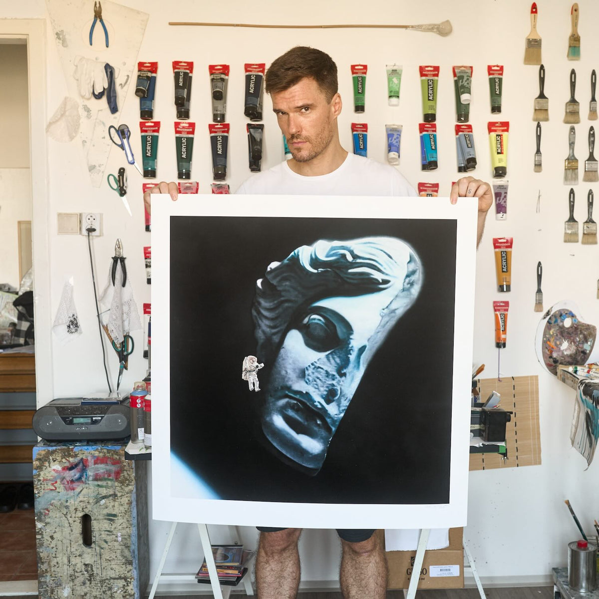 Holding the print