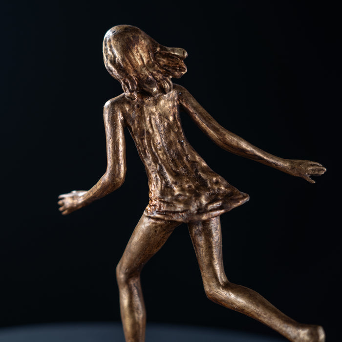 Kurt Gebauer | Running Girl (SOLD OUT)