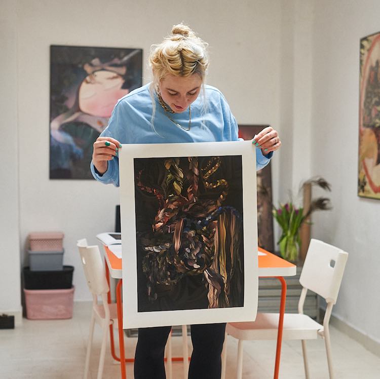 Holding the print