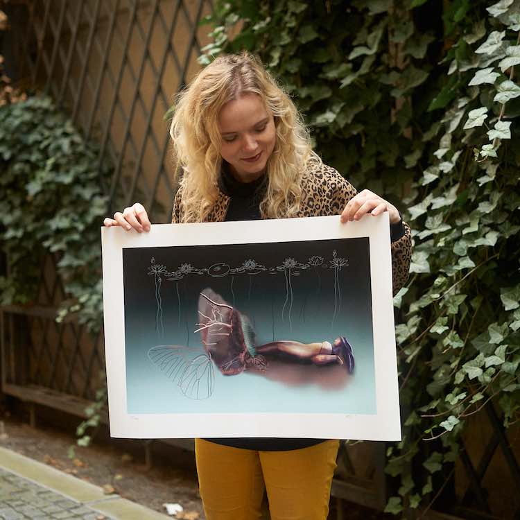 Holding the print